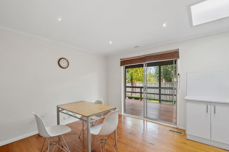 Photo - 8 Thirlmere Court, Berwick VIC 3806 - Image 7