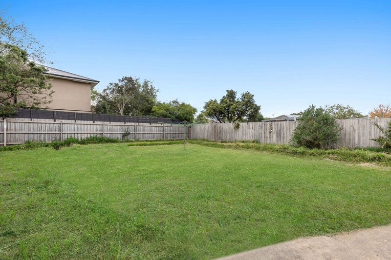 Photo - 8 Thirlmere Court, Berwick VIC 3806 - Image 15