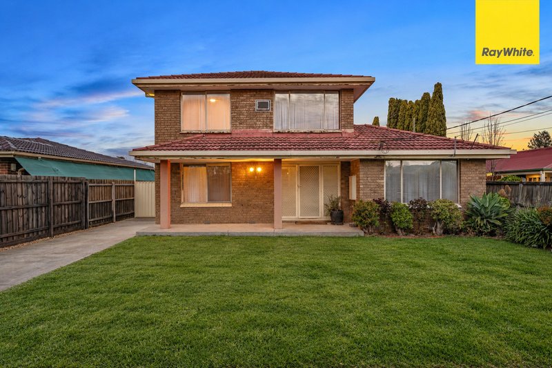 Photo - 8 Thomas Avenue, Melton South VIC 3338 - Image 1