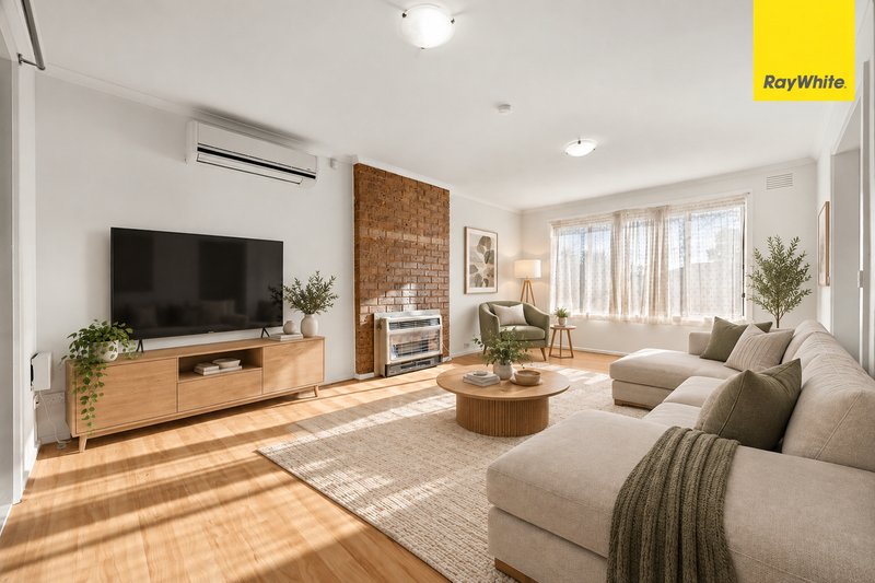 Photo - 8 Thomas Avenue, Melton South VIC 3338 - Image 2