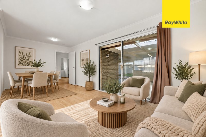 Photo - 8 Thomas Avenue, Melton South VIC 3338 - Image 3