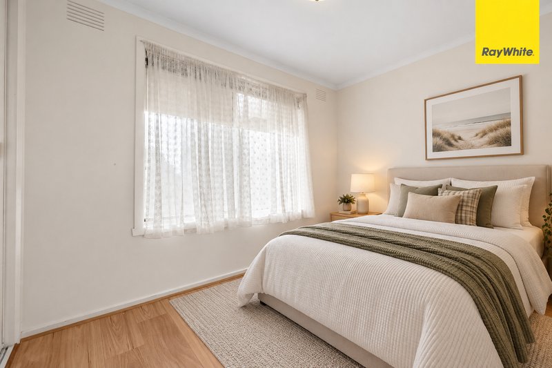Photo - 8 Thomas Avenue, Melton South VIC 3338 - Image 7