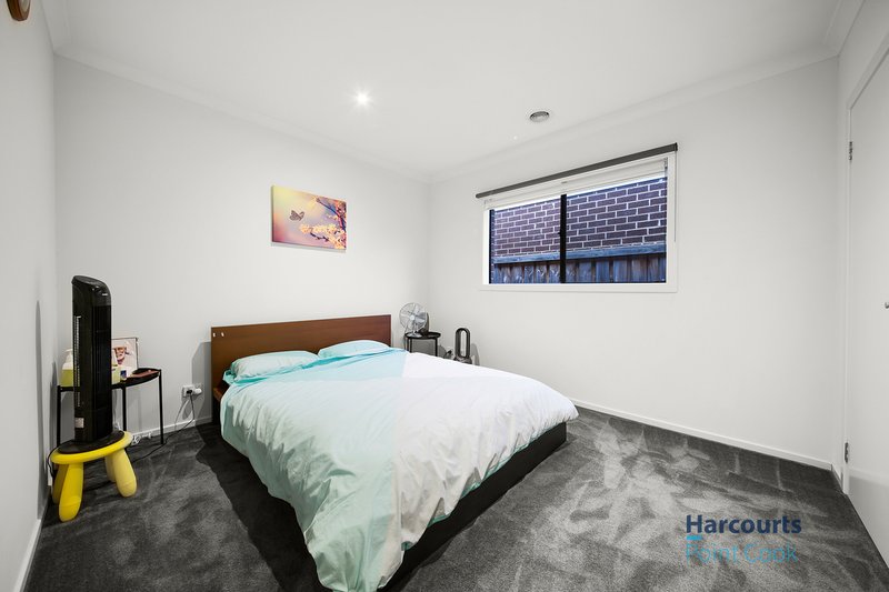 Photo - 8 Tiarella Street, Point Cook VIC 3030 - Image 19