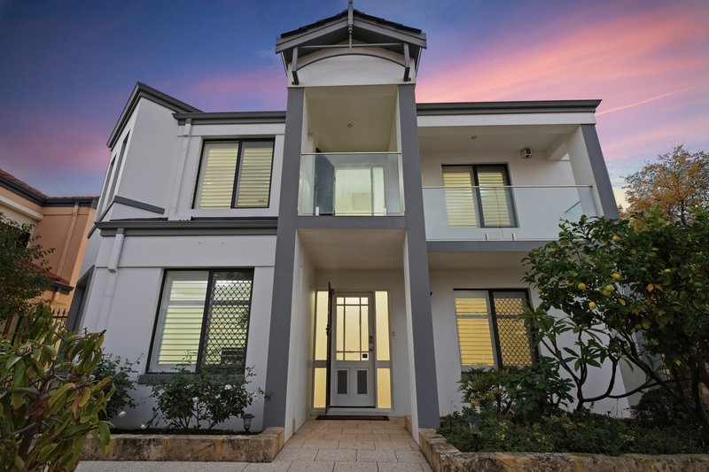 Photo - 8 Tidewater Way, Ascot WA 6104 - Image 2