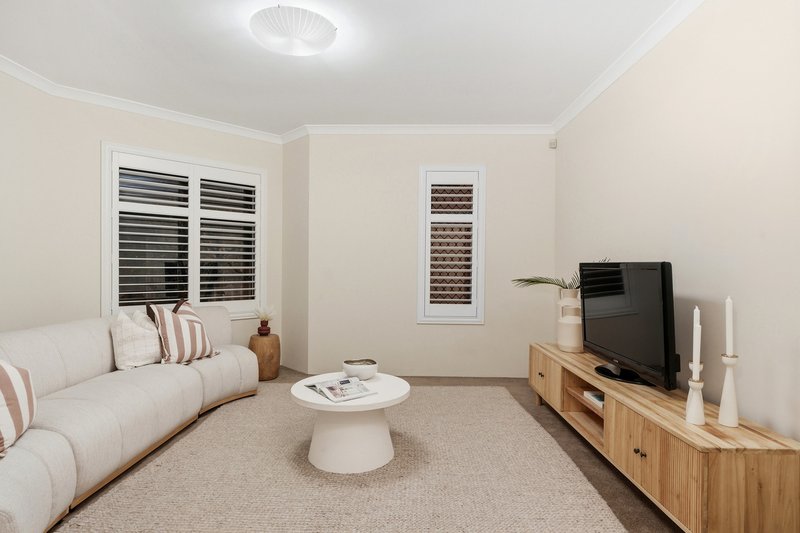 Photo - 8 Tidewater Way, Ascot WA 6104 - Image 5