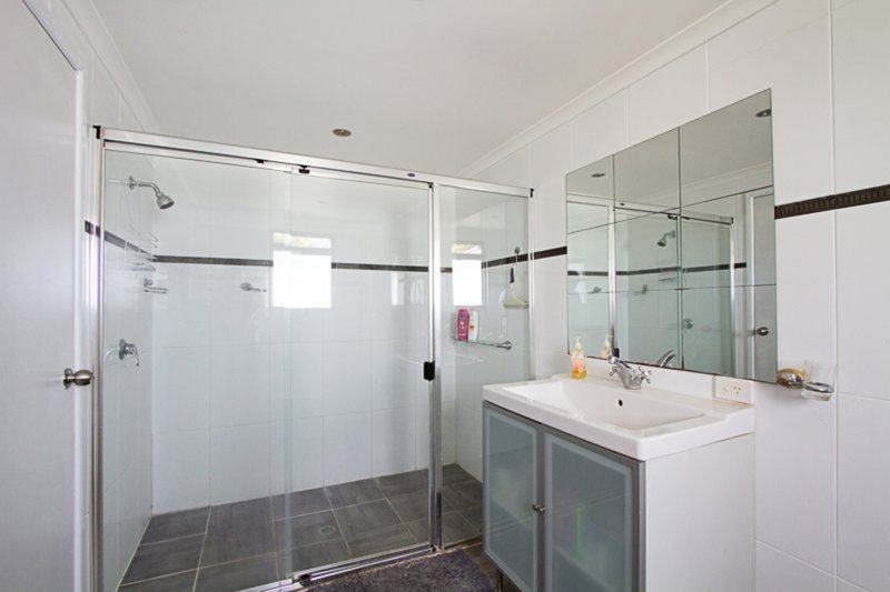 Photo - 8 Tierney Drive, Currumbin Waters QLD 4223 - Image 10