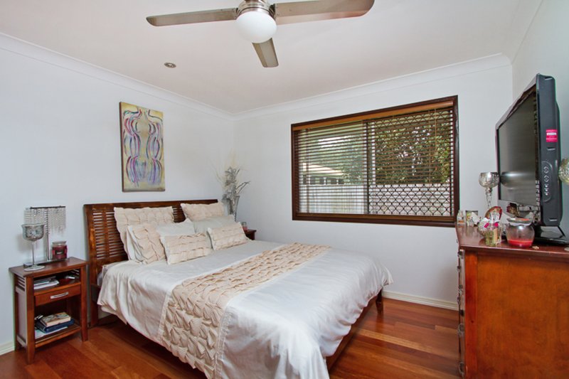 Photo - 8 Tierney Drive, Currumbin Waters QLD 4223 - Image 11