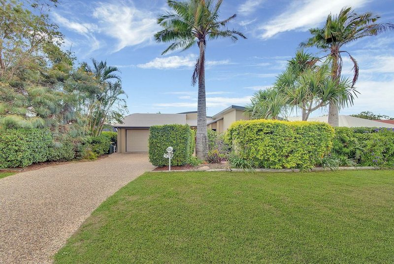 Photo - 8 Tina Drive, Tannum Sands QLD 4680 - Image 3