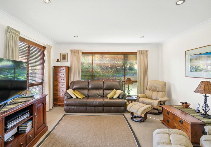 Photo - 8 Tindara Avenue, Ocean Shores NSW 2483 - Image 2