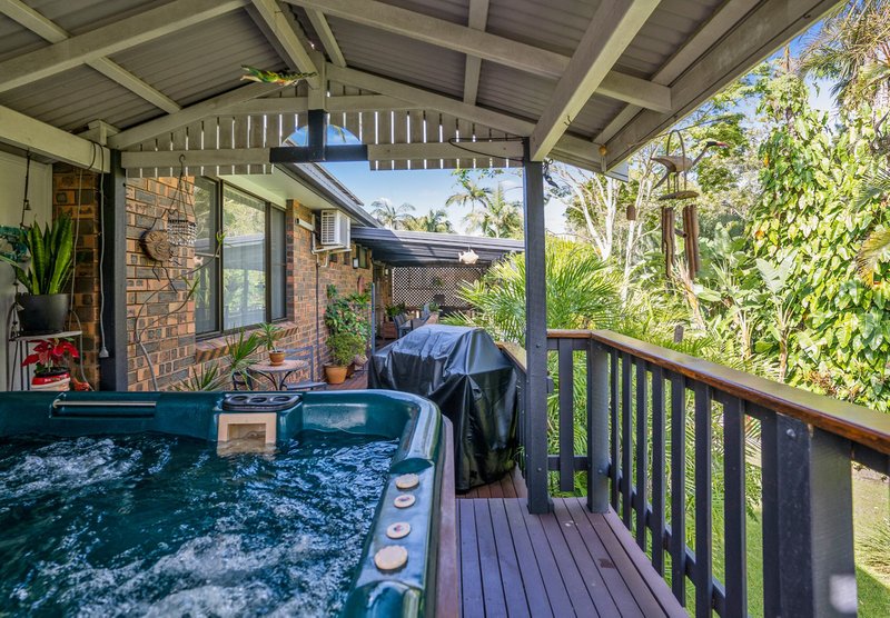 Photo - 8 Tindara Avenue, Ocean Shores NSW 2483 - Image 13