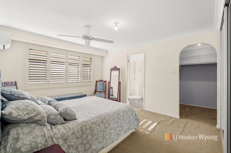 Photo - 8 Tooloom Close, Woongarrah NSW 2259 - Image 6