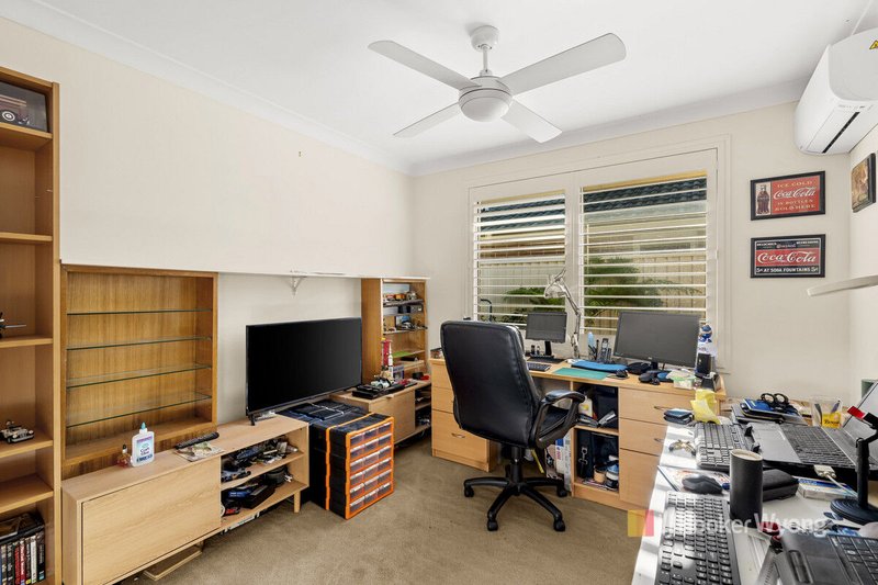 Photo - 8 Tooloom Close, Woongarrah NSW 2259 - Image 9