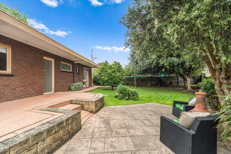 Photo - 8 Tooloomba Court, Frankston VIC 3199 - Image 15