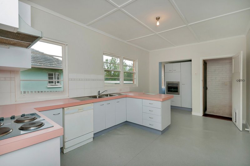 Photo - 8 Toongarra Road, Leichhardt QLD 4305 - Image 4