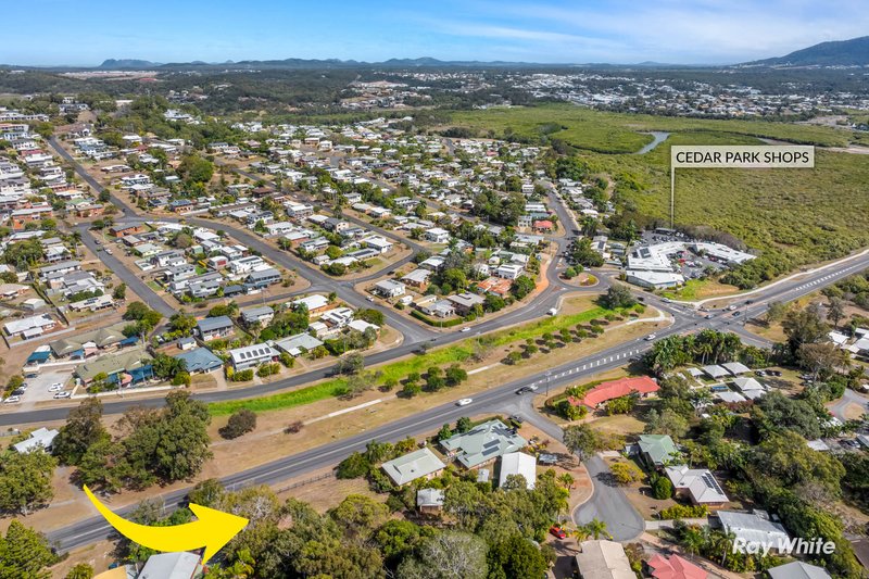 Photo - 8 Toos Close, Cooee Bay QLD 4703 - Image 6