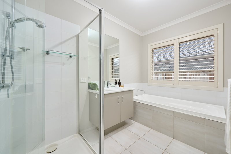 Photo - 8 Torrens Terrace, Sandhurst VIC 3977 - Image 11