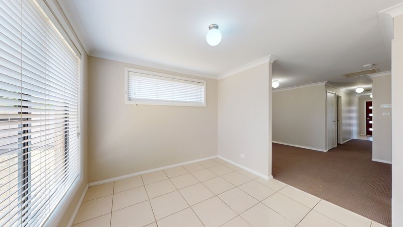 Photo - 8 Torvean Avenue, Dubbo NSW 2830 - Image 5