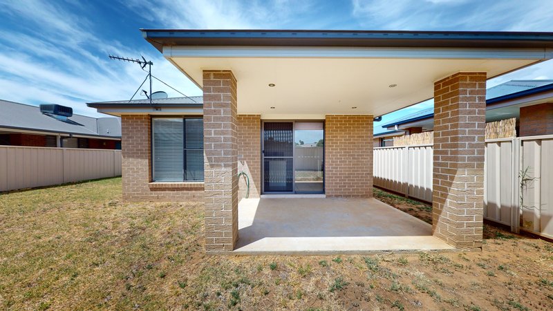 Photo - 8 Torvean Avenue, Dubbo NSW 2830 - Image 13