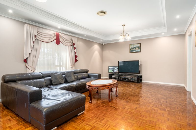 Photo - 8 Tosich Place, Bonnyrigg Heights NSW 2177 - Image 7