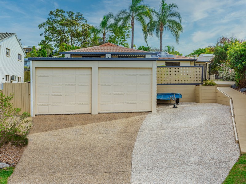 Photo - 8 Toukley Ct , Highland Park QLD 4211 - Image 12