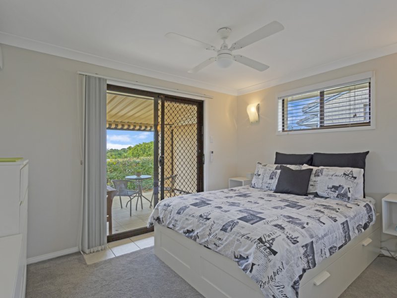 Photo - 8 Toukley Ct , Highland Park QLD 4211 - Image 15