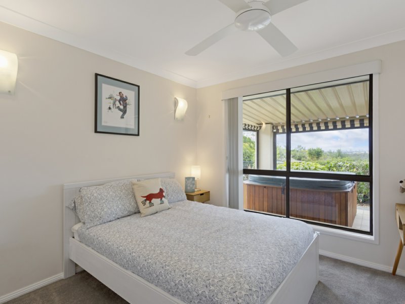 Photo - 8 Toukley Ct , Highland Park QLD 4211 - Image 17