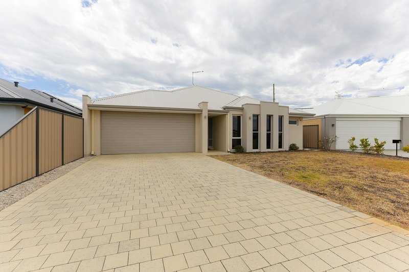 8 Toulon Mews, Piara Waters WA 6112