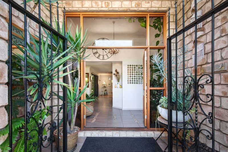 Photo - 8 Treetop Court, Mooloolah Valley QLD 4553 - Image 3