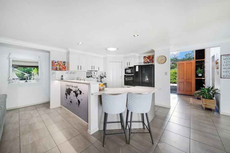 Photo - 8 Treetop Court, Mooloolah Valley QLD 4553 - Image 4
