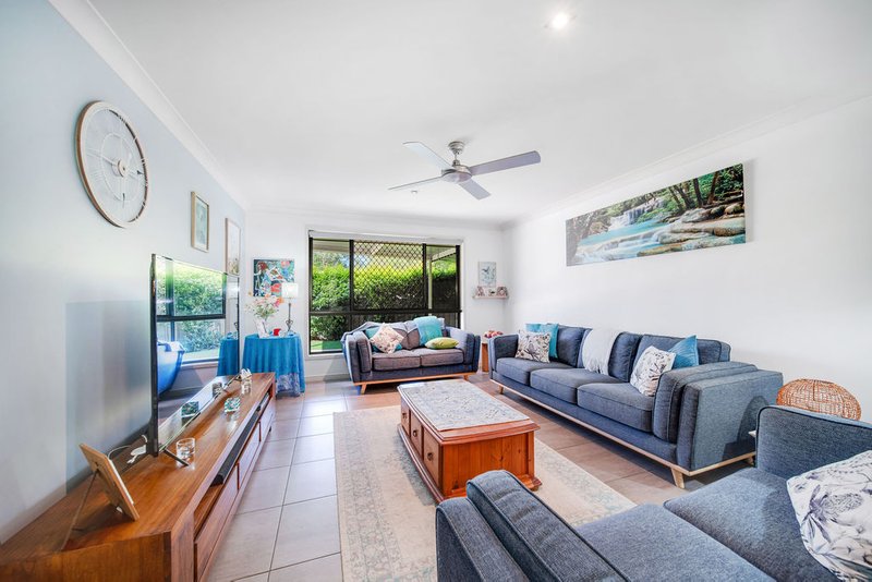 Photo - 8 Treetop Court, Mooloolah Valley QLD 4553 - Image 9