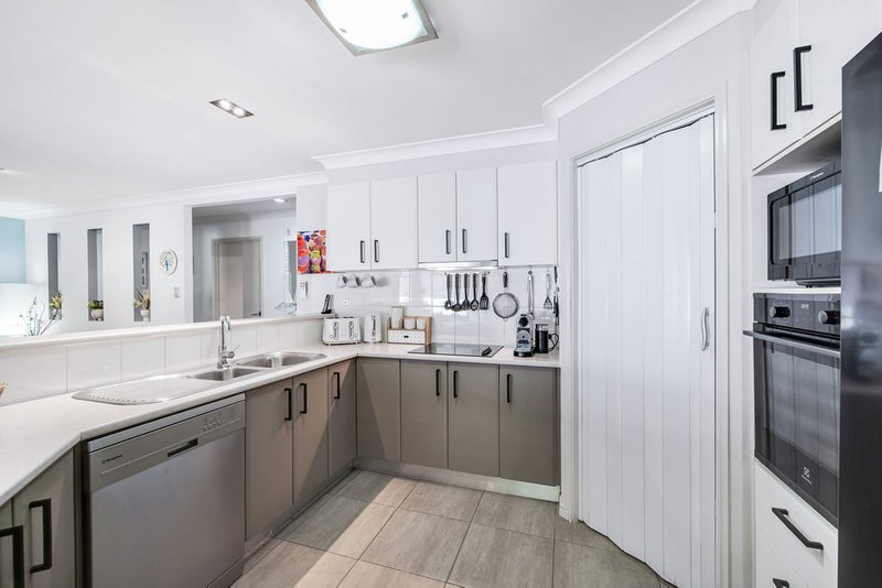 Photo - 8 Treetop Court, Mooloolah Valley QLD 4553 - Image 11