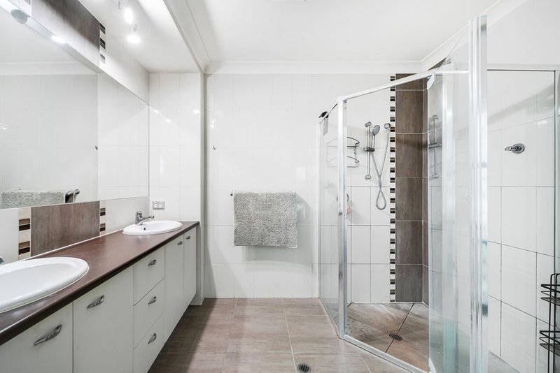 Photo - 8 Treetop Court, Mooloolah Valley QLD 4553 - Image 13