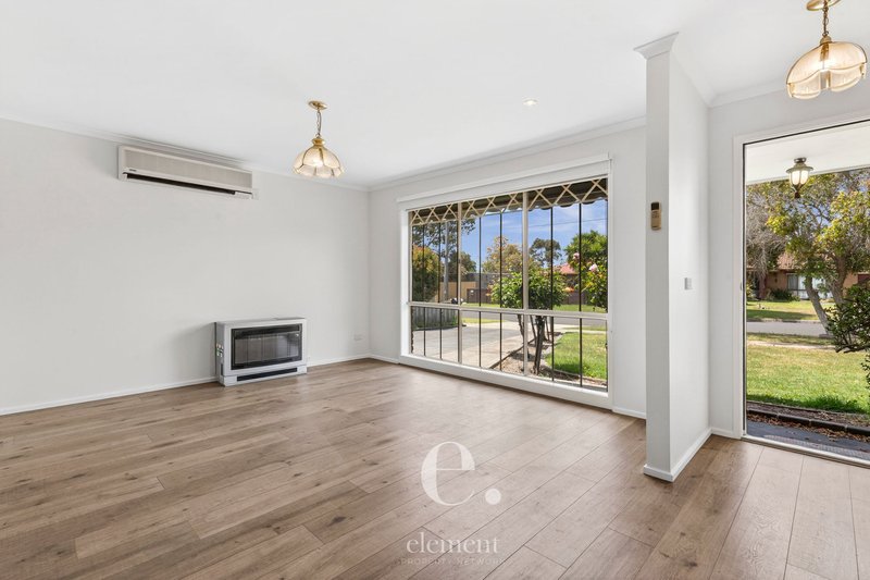 Photo - 8 Trenton Parade, St Albans Park VIC 3219 - Image 3