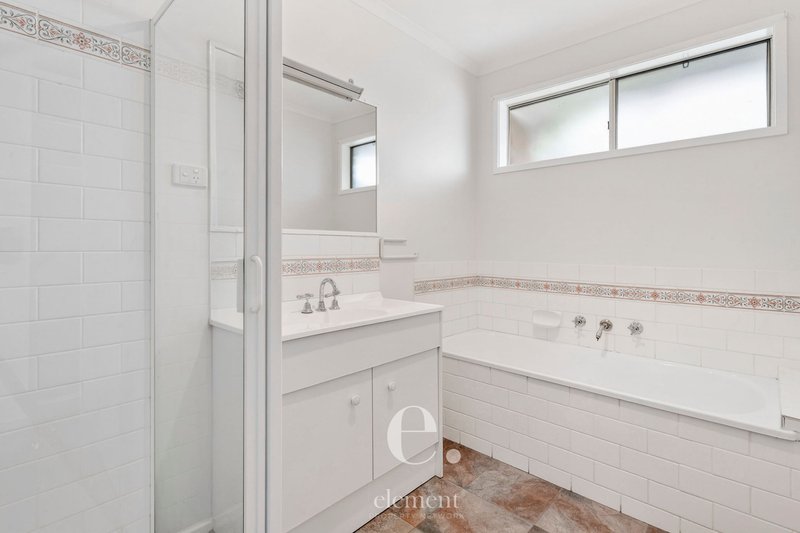 Photo - 8 Trenton Parade, St Albans Park VIC 3219 - Image 5