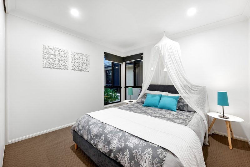 Photo - 8 Trevallyn Place, Upper Kedron QLD 4055 - Image 8