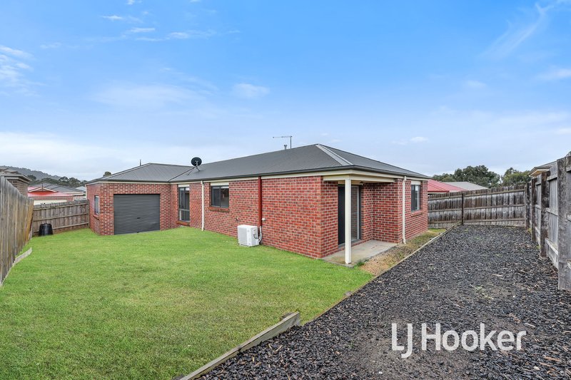 Photo - 8 Tribuzi Close, Pakenham VIC 3810 - Image 9