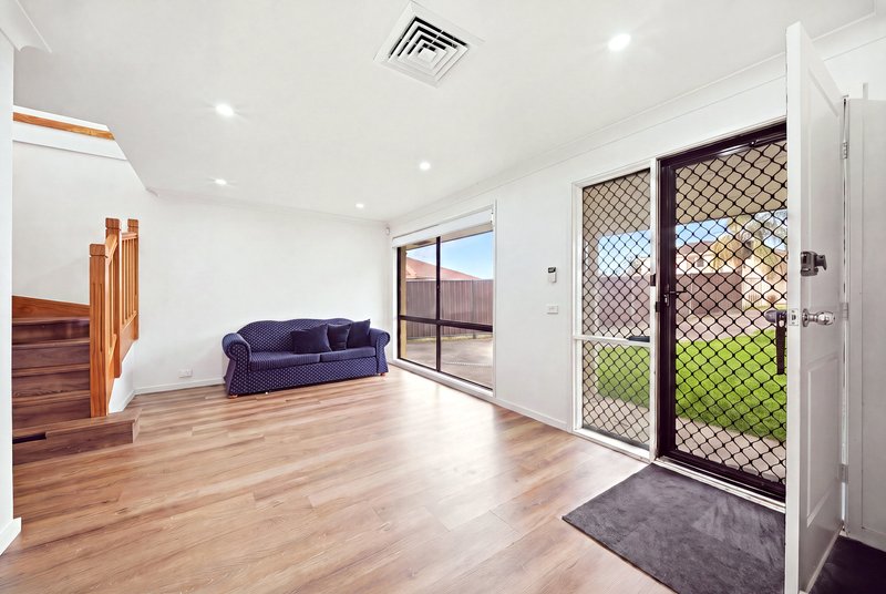 Photo - 8 Trudy Place, Hassall Grove NSW 2761 - Image 4