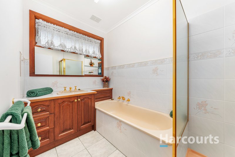 Photo - 8 Tudor Court, Wantirna VIC 3152 - Image 9