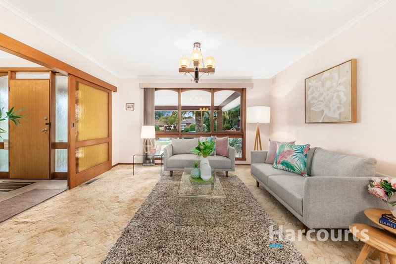 Photo - 8 Tudor Court, Wantirna VIC 3152 - Image 3