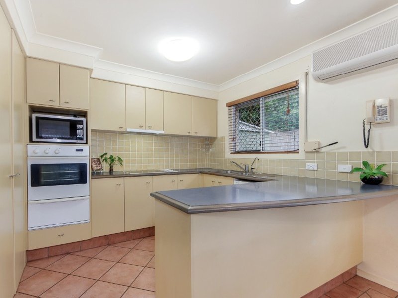 Photo - 8 Tuggerah Close, Robina QLD 4226 - Image 5