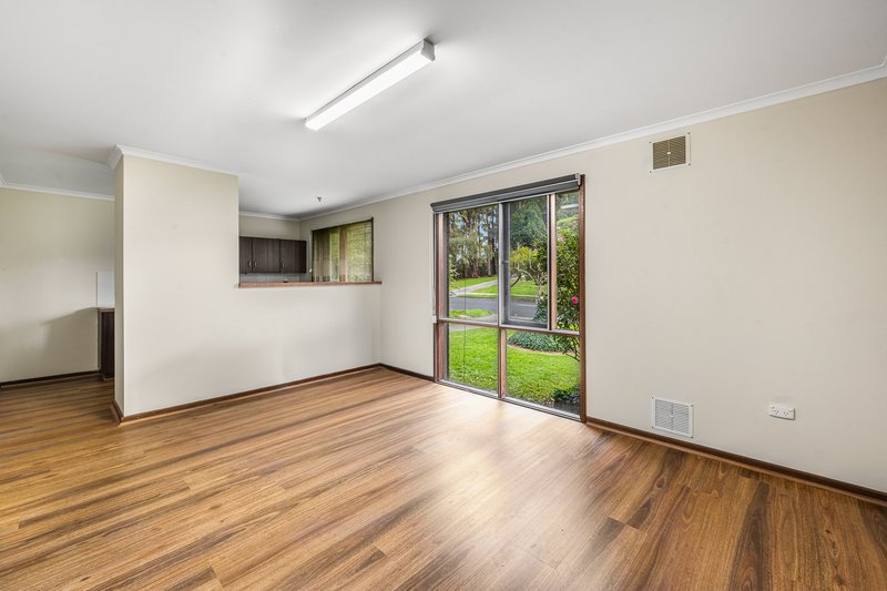 Photo - 8 Tumut Drive, Mount Gambier SA 5290 - Image 2