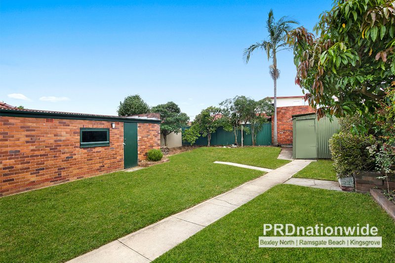 Photo - 8 Turton Avenue, Clemton Park NSW 2206 - Image 4