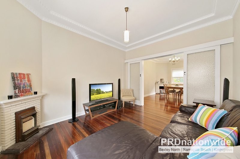 Photo - 8 Turton Avenue, Clemton Park NSW 2206 - Image 5