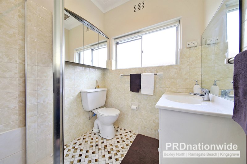 Photo - 8 Turton Avenue, Clemton Park NSW 2206 - Image 7