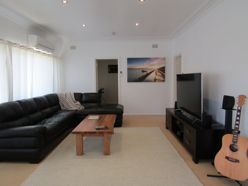 Photo - 8 Urallie Place, Moree NSW 2400 - Image 3