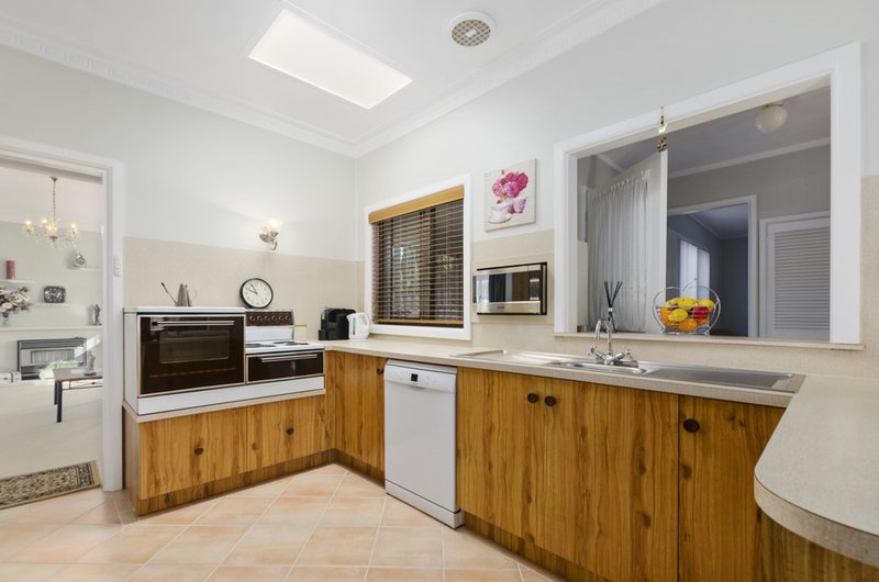 Photo - 8 Ursula Road, Bulli NSW 2516 - Image 4