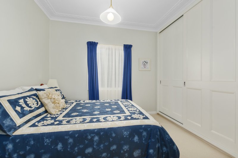 Photo - 8 Ursula Road, Bulli NSW 2516 - Image 8