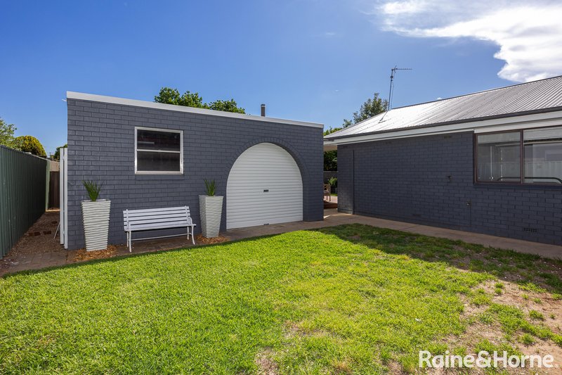 Photo - 8 Vanda Street, Lake Albert NSW 2650 - Image 12