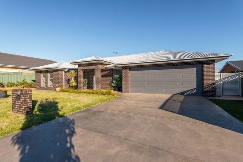 8 Venetian Court, Dubbo NSW 2830