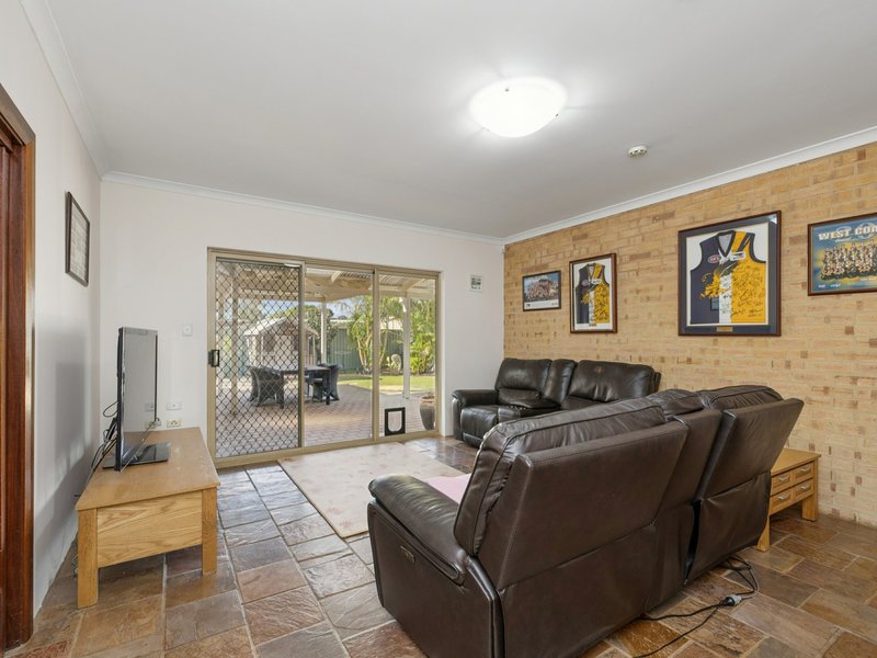 Photo - 8 Venturer Court, Thornlie WA 6108 - Image 15